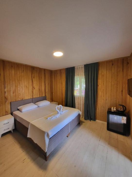 Cicek Evler Tatil Koeyue Hotel Armutlu Exterior photo