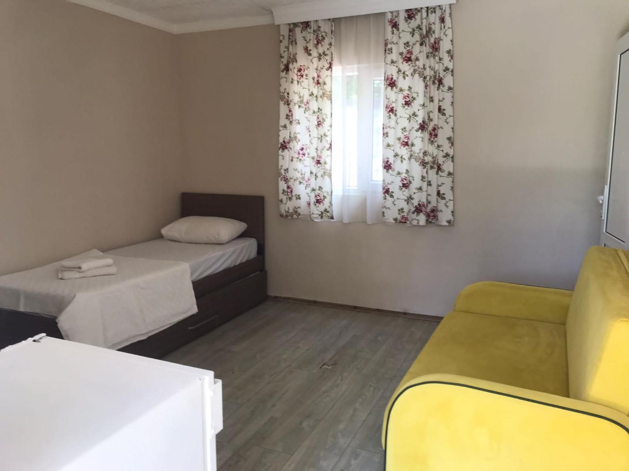 Cicek Evler Tatil Koeyue Hotel Armutlu Exterior photo